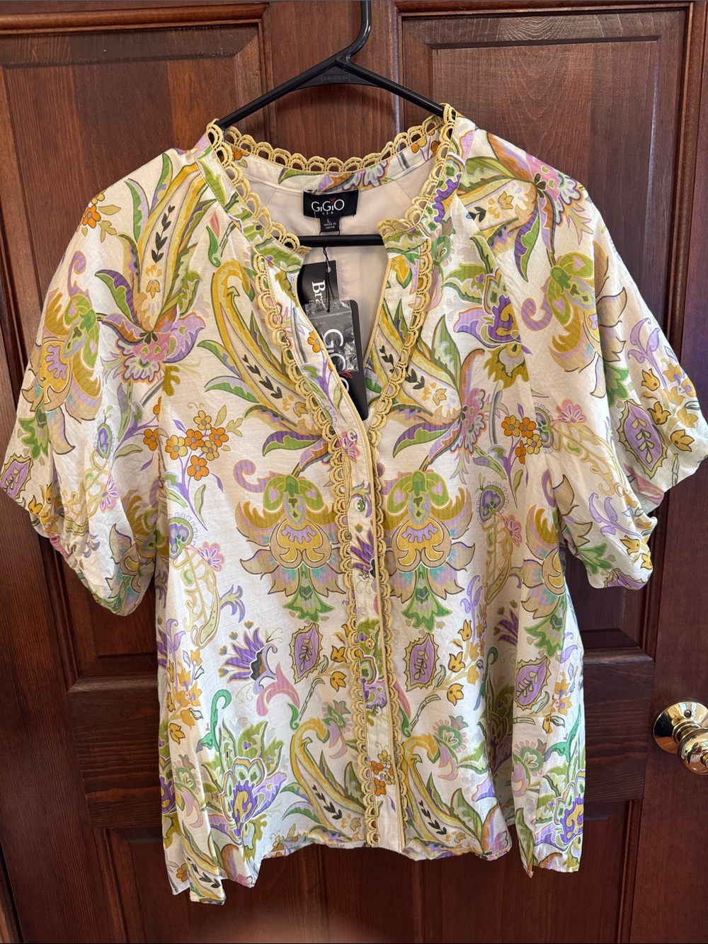 G.O.D. Linen Blend Floral Button-Front Blouse in Cream & Pastel